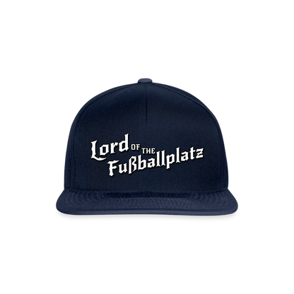 Lord of the Fußballplatz – Der einzig wahre Herr der Kreisliga - Snapback Cap - Navy/Navy
