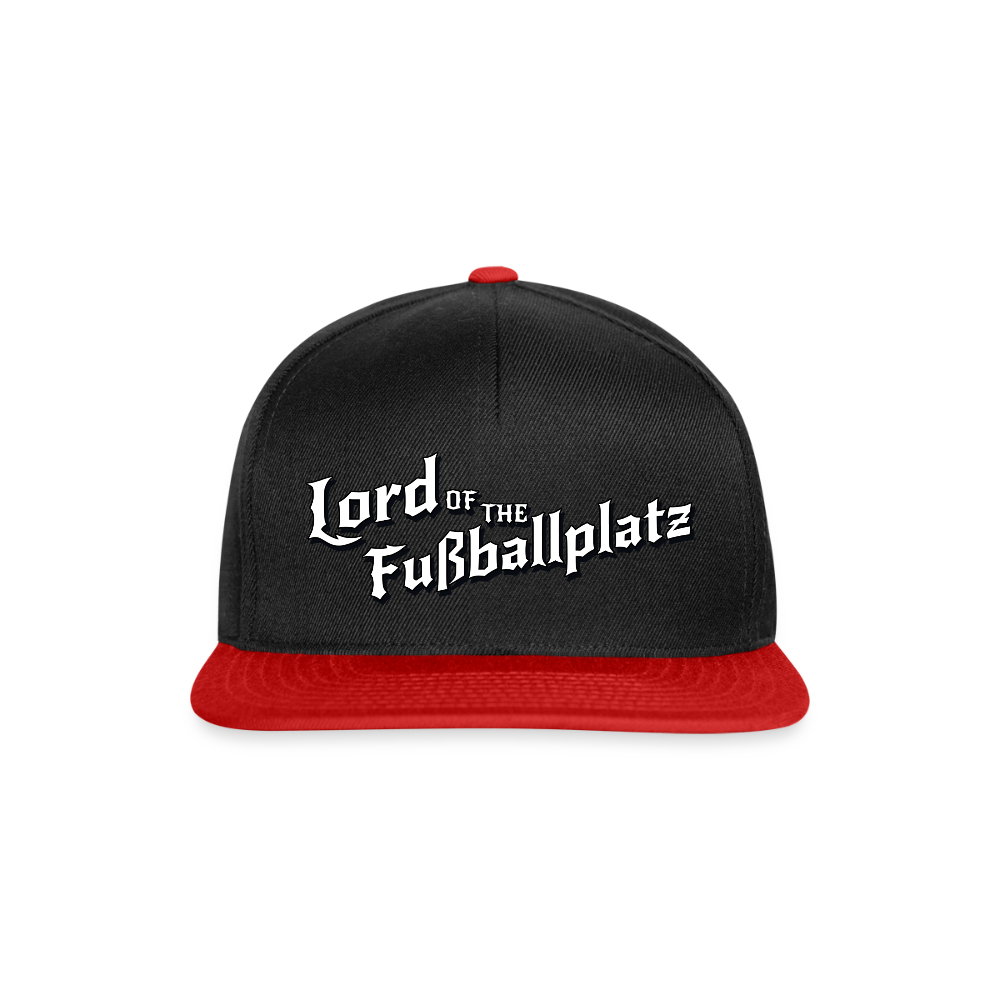 Lord of the Fußballplatz – Der einzig wahre Herr der Kreisliga - Snapback Cap - Schwarz/Rot