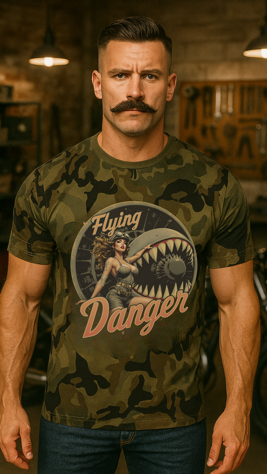 Flying Danger - Männer Camo T-Shirt